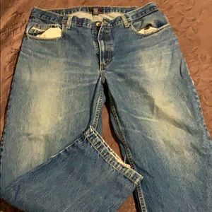 Medium washed boyfriend jeans